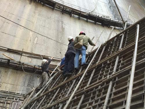 加固施工現(xiàn)場(chǎng)